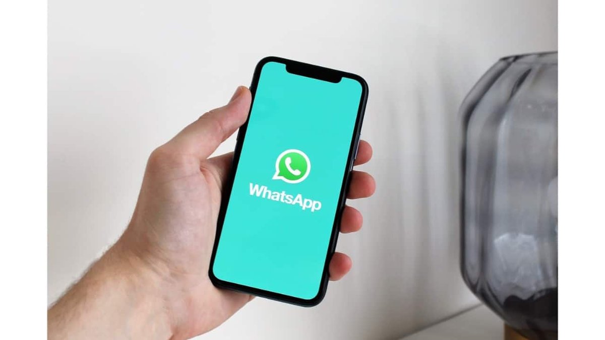 Google Play 出现仿冒 WhatsApp：下载超 50 万次，部分用户在赞助位看到