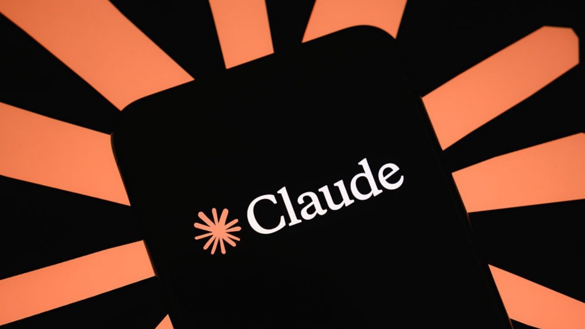 Anthropic 为 Claude Enterprise 推出智能报告：可看团队用法、花费，并标出「离题」会话